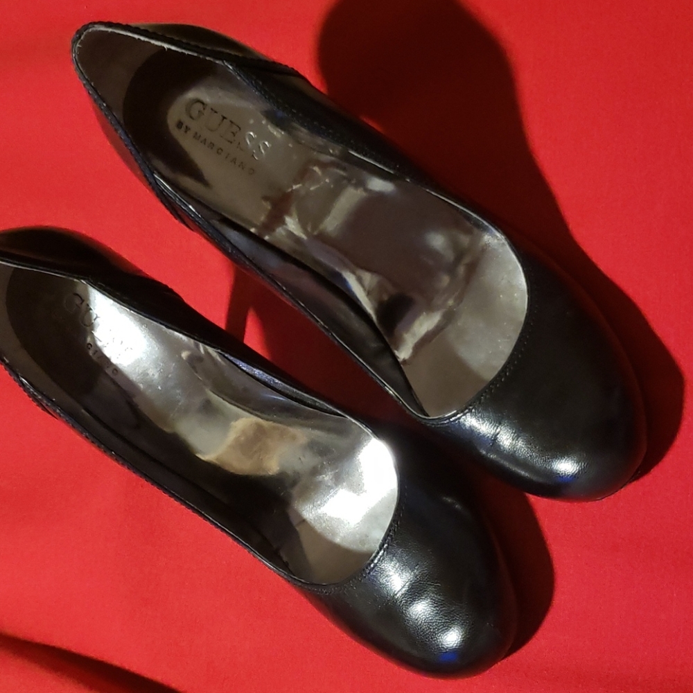 Shoes - Picture 2 of 4